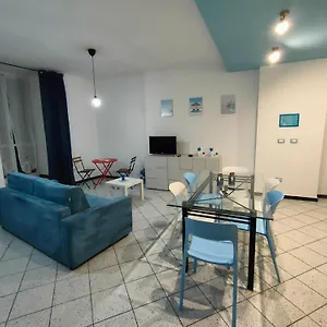 https://casaviva-grande-bilocale-a-genova-porto-antico.hotelitalianriviera.com